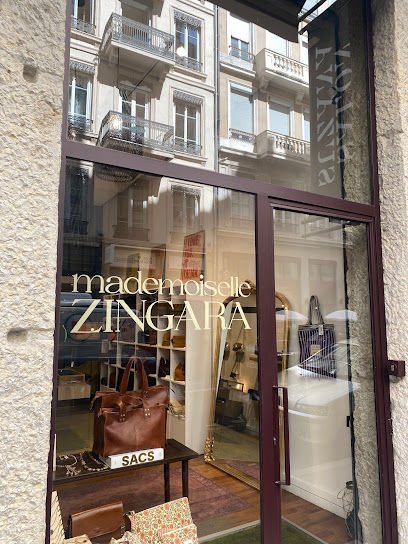 Mademoiselle Zingara, Lyon