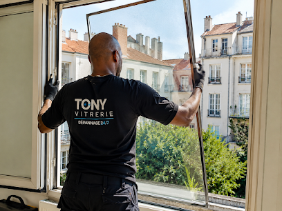 Tony Vitrerie, Lyon