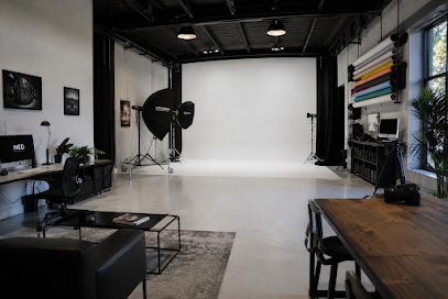 Studio photo by Ned’ | Portraitiste, Mariage, entreprise, Lyon