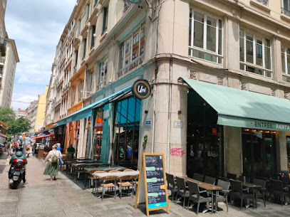 Lyon Stores