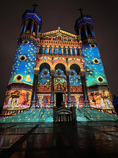 Ungar Voyages, Lyon